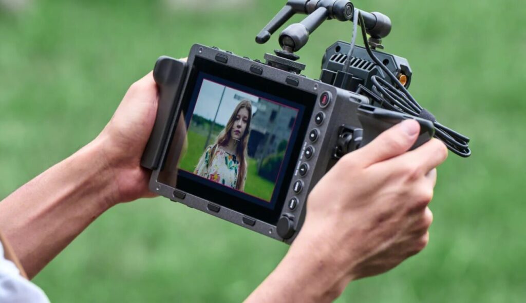 Sony RM-DP7 e RM-DP5: il monitor che comanda la camera